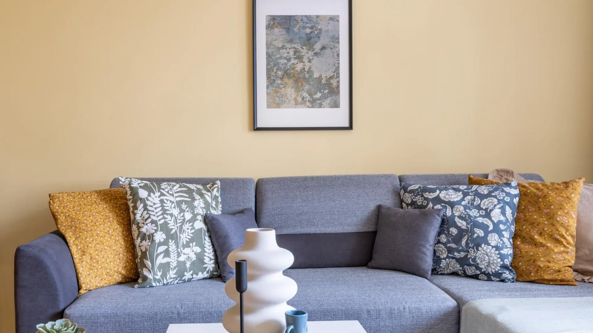 Apartment Mia Stepinska Near The Royal Lazienki Warsaw
